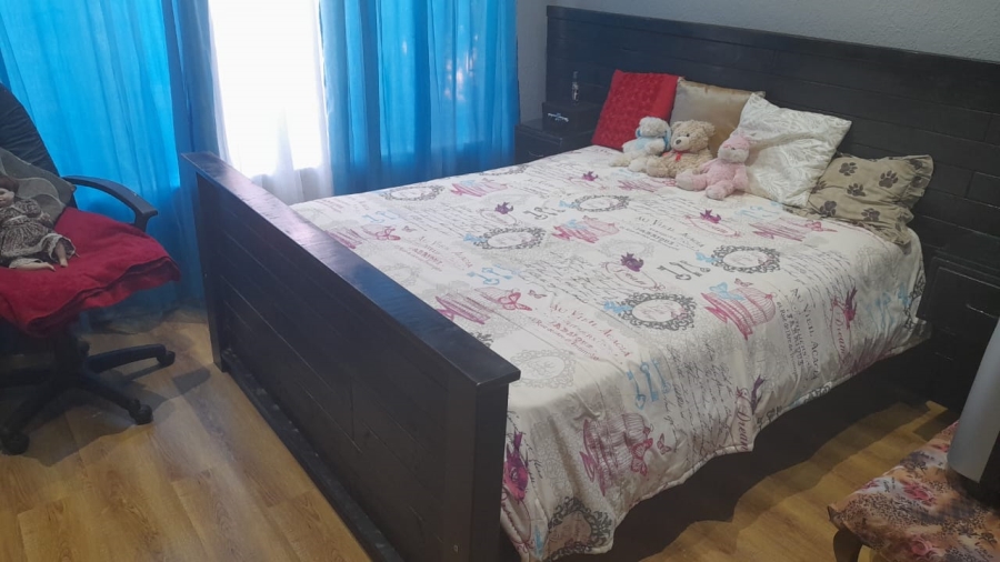To Let 4 Bedroom Property for Rent in La Hoff North West
